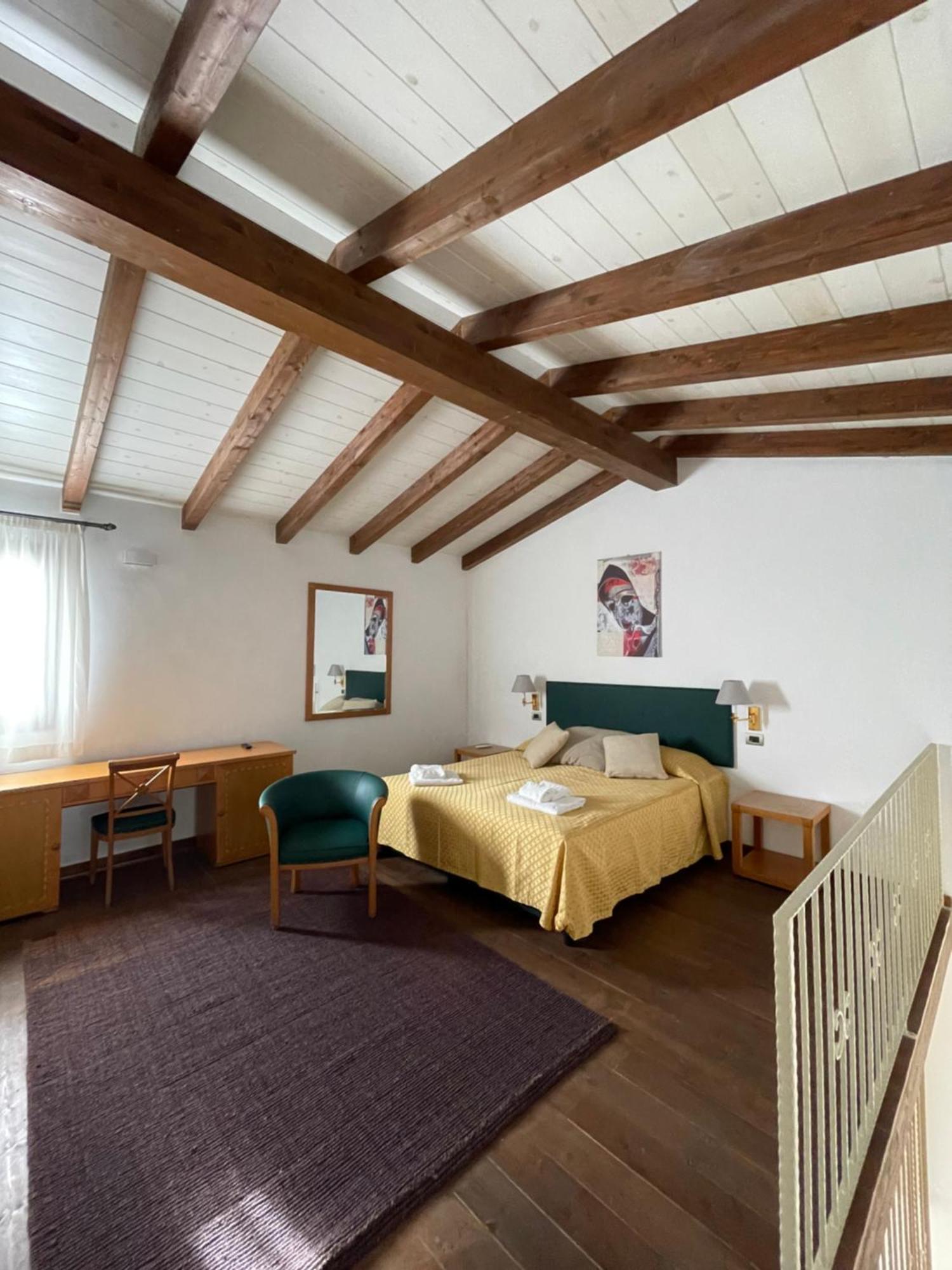 Agriturismo Bed And Breakfast Tanca Taroni Telti Luaran gambar